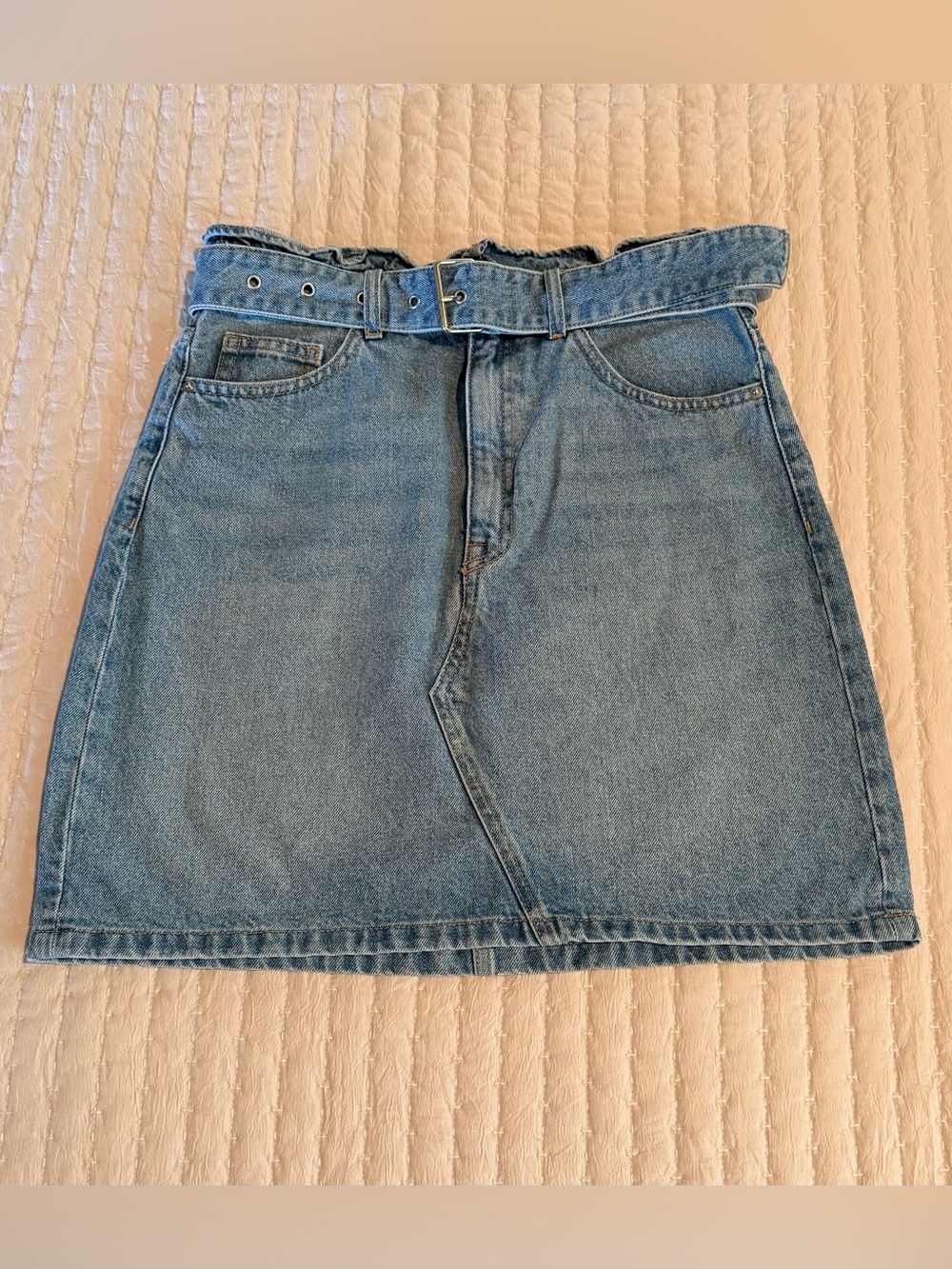 H& M Classic Light Blue Denim Skirt with Belt Size 4